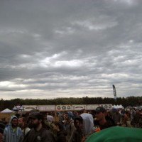 overcast-skys-during-Cornmeal-Saturday